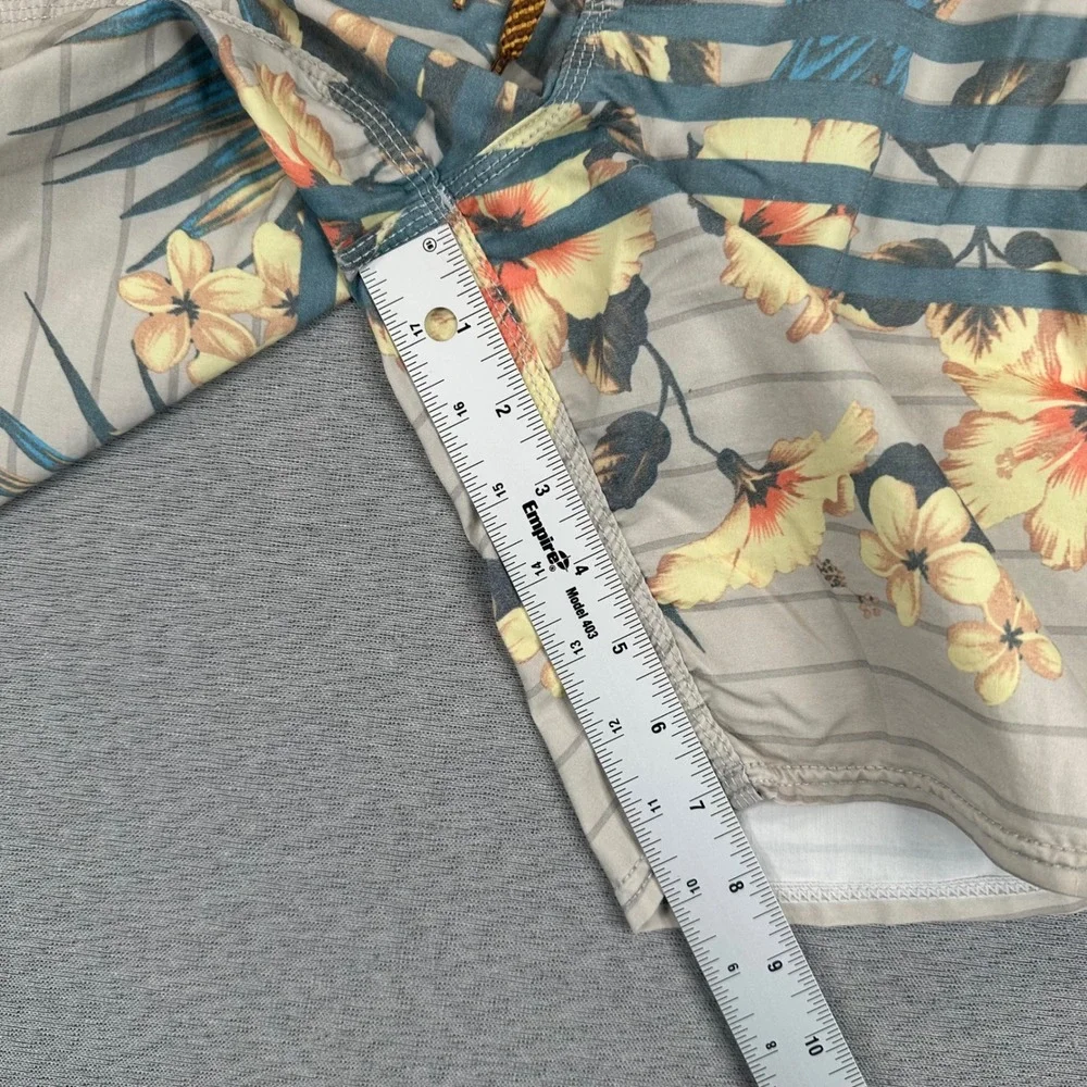 Billabong Lo Tides Spinner Board Shorts Mens 33 Beige Floral Parrot AOP Surf